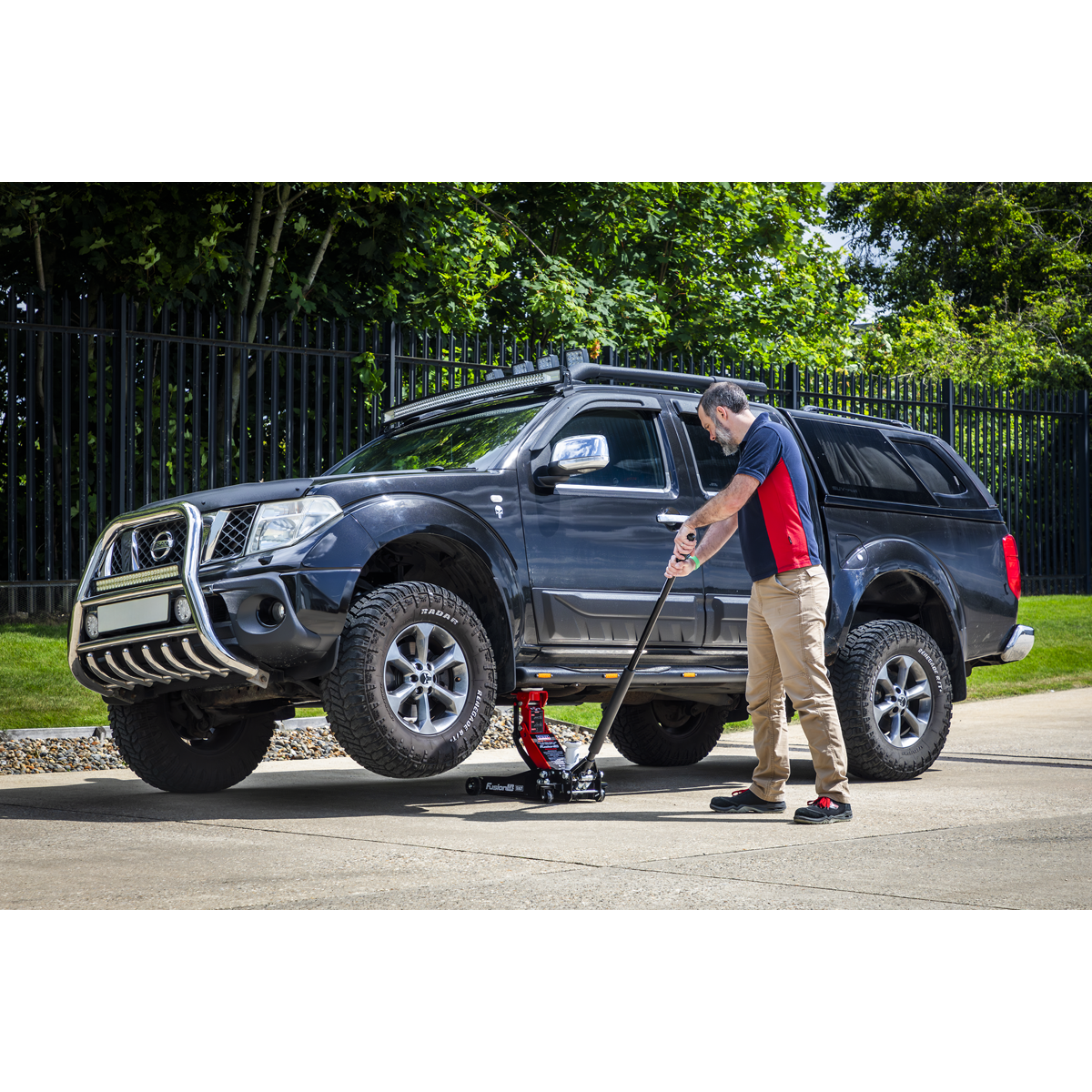 Sealey Low Profile High Lift Trolley Jack with Rocket Lift 2/3 Tonne (3200LEHL) - Image 17