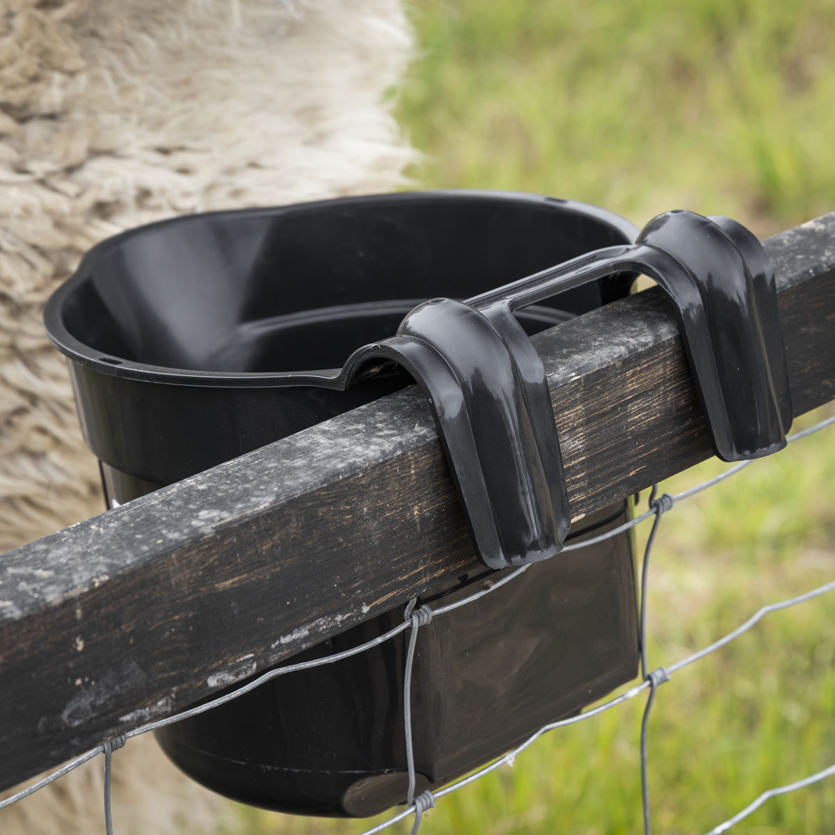 Sealey Hook-Over Feeder 7L (AFT05)