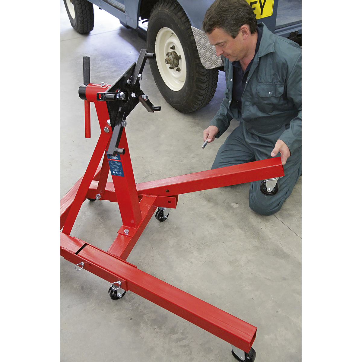 Sealey Folding Engine Stand 900kg (ES900F) - Image 5