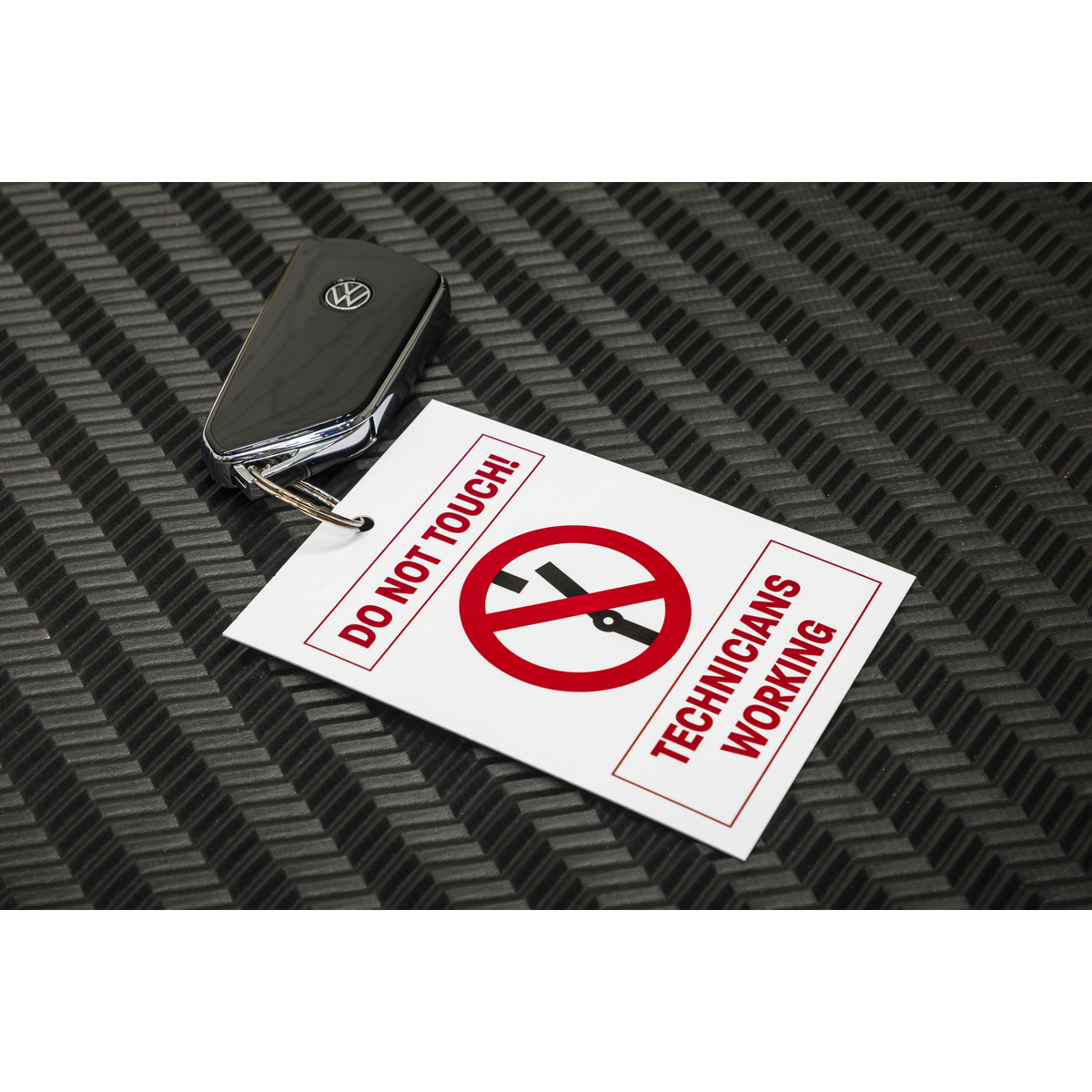 Sealey Hybrid/Electric Vehicle Keyring Warning Tag (HYBRIDTAG) - Image 2